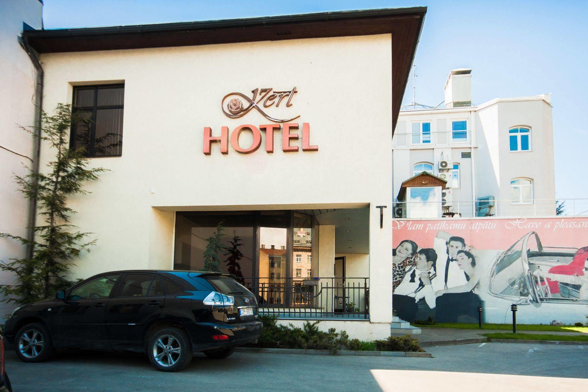 Hotel Kert Free Parking Riga Esterno foto